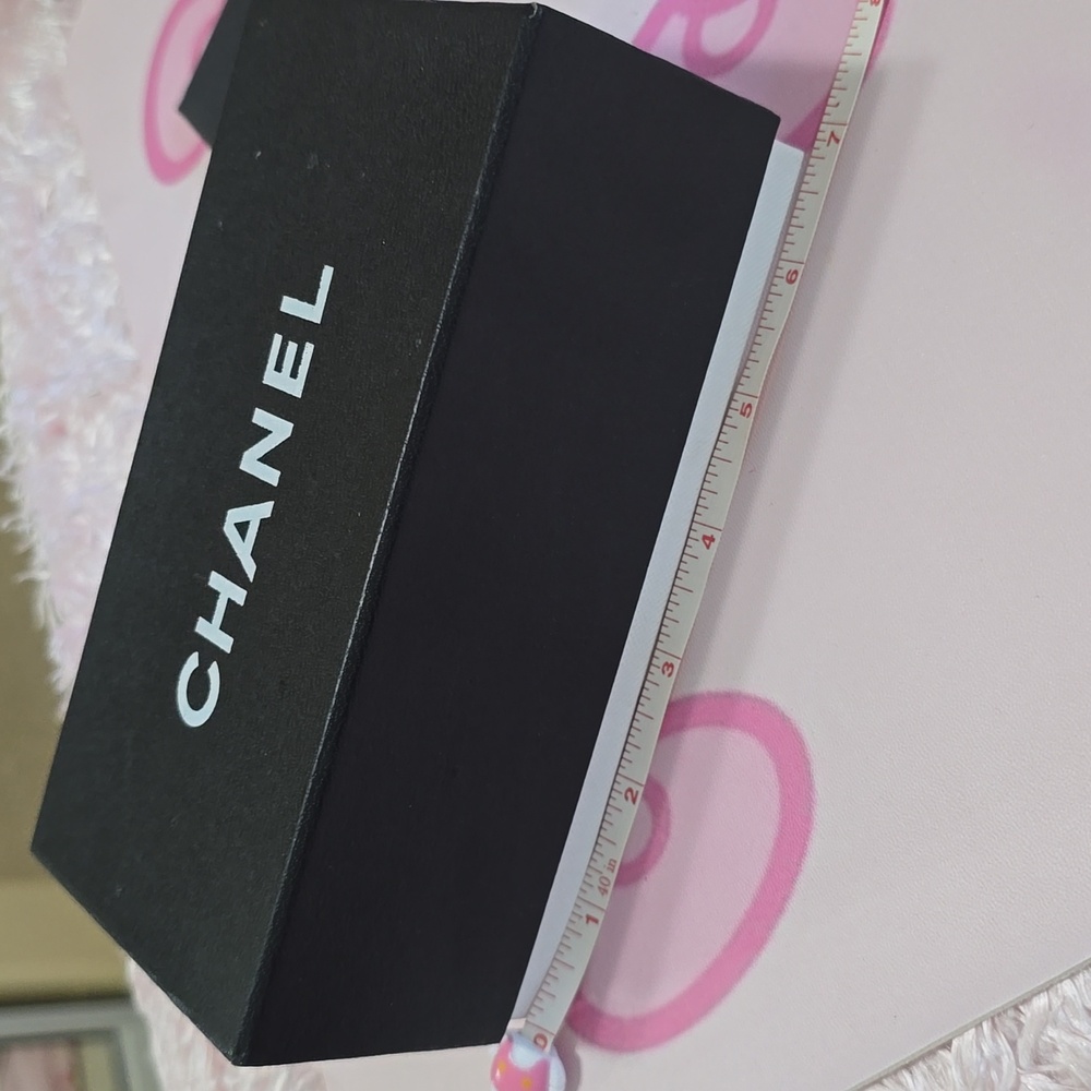 Chanel Box - Picture 6 of 8